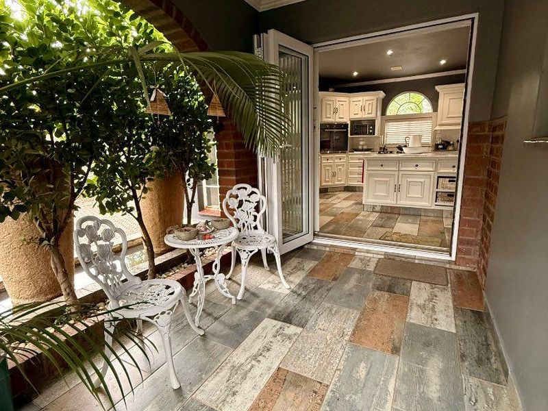 Beautiful 3 bedroom house with flat for sale in vryheid - Photo 6