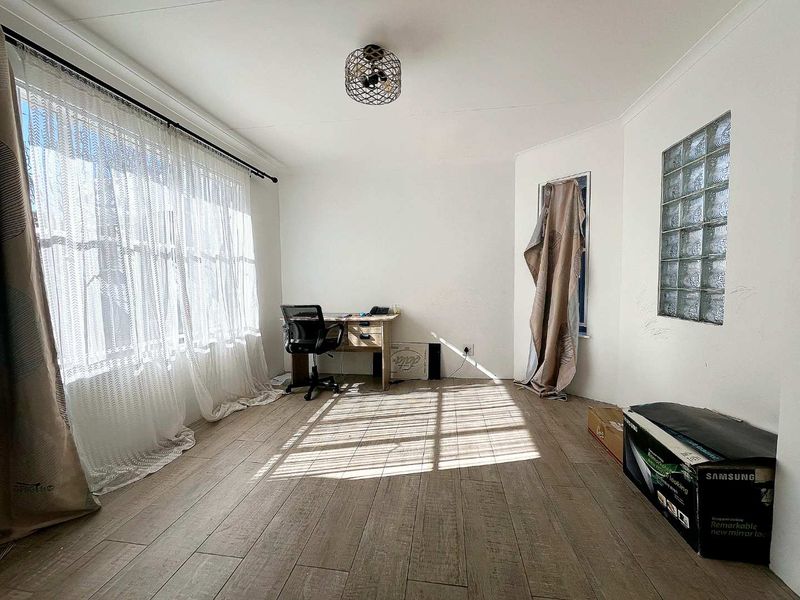 Spacious 3-Bedroom Home in Faerie Glen Prime Location - Photo 10