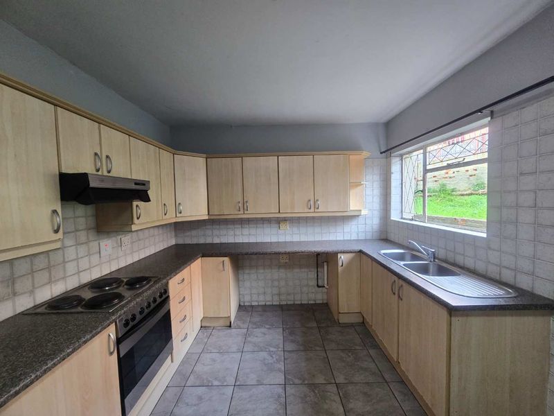 Spacious Lock-up-and-Go Apartment living in Newton Park - Photo 4
