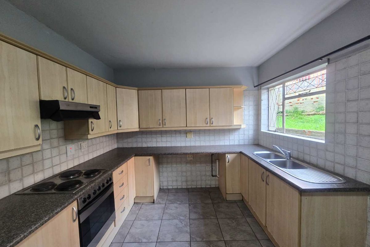 Spacious Lock-up-and-Go Apartment living in Newton Park - Photo 4