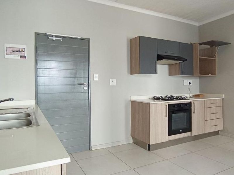 1 Bedroom apartment In Midridge Park - Photo 2