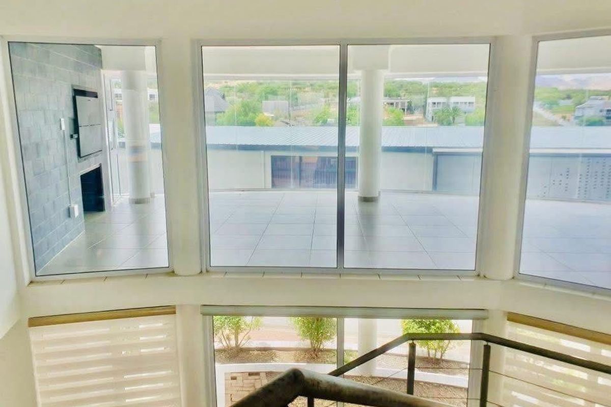 Beautiful 4-Bedroom House For Sale - KLEIN WINDHOEK - Photo 4