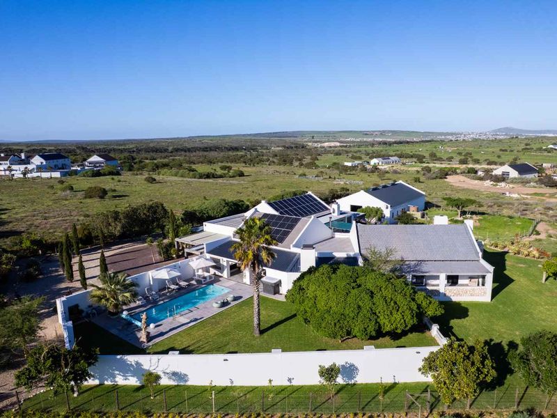 A Rare Lifestyle Estate with Three Properties Offering Space, Luxury and Endless Possibilities at Long Acres in the West Coast - Photo 2