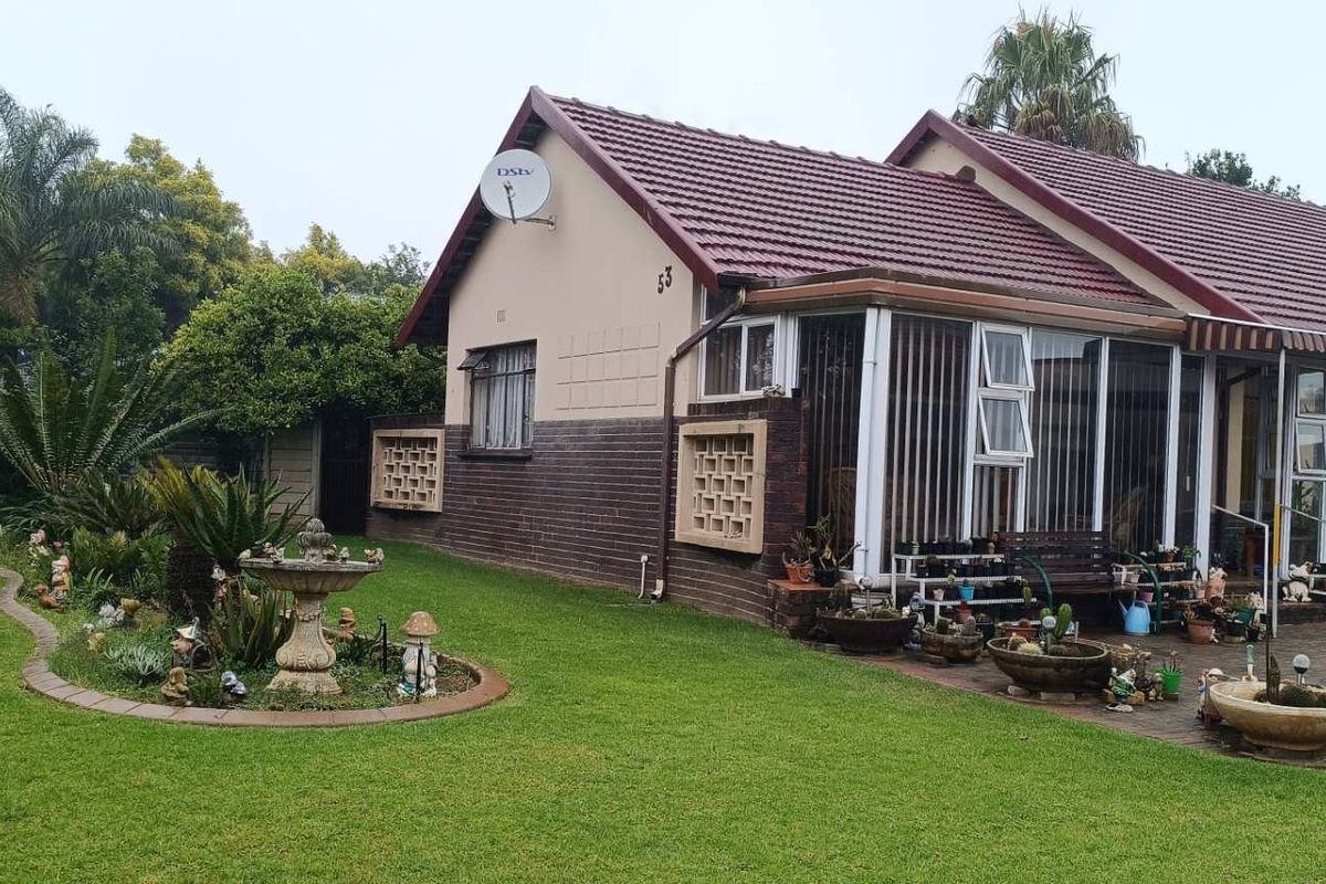 "Kempton Park Family Home with Income Potential!" - Photo 3