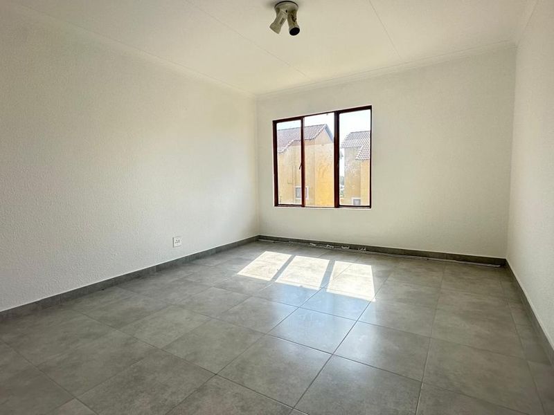 2 Bedroom apartment availble for sale - Photo 9