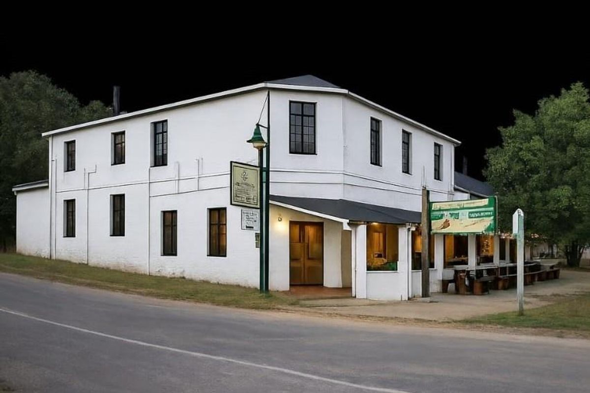 The Historic Pig & Whistle Inn – Bathurst | For Sale - Photo 2