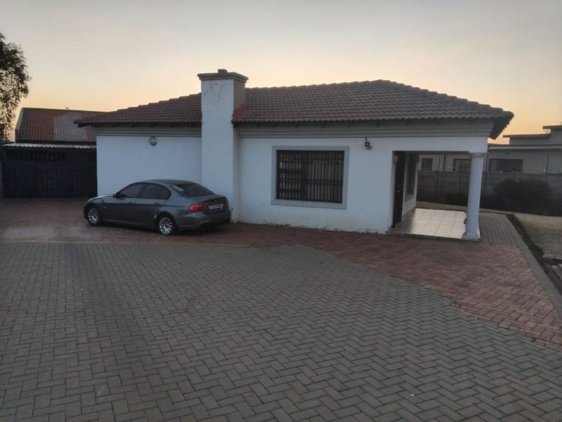 very morden house - Photo 3