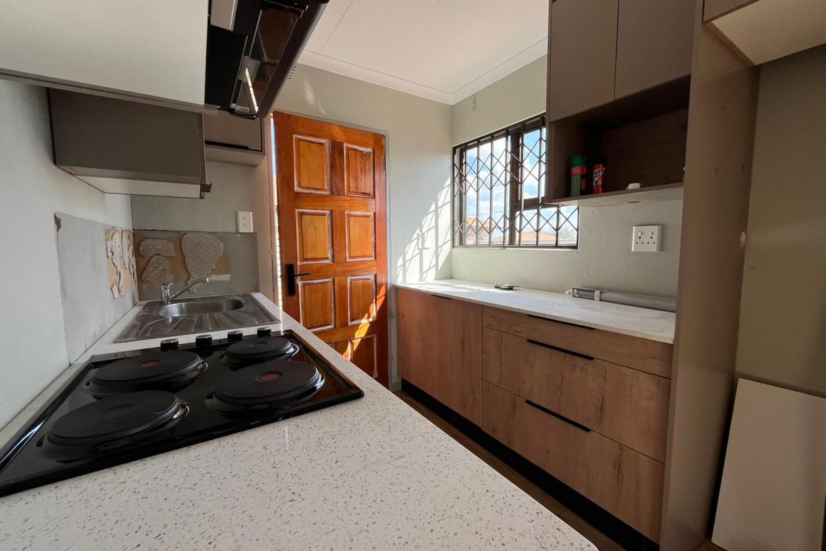 NEW RELEASE ON THIS ESTATE - COME QUICK AND HAVE A LOOK !!! - Photo 3