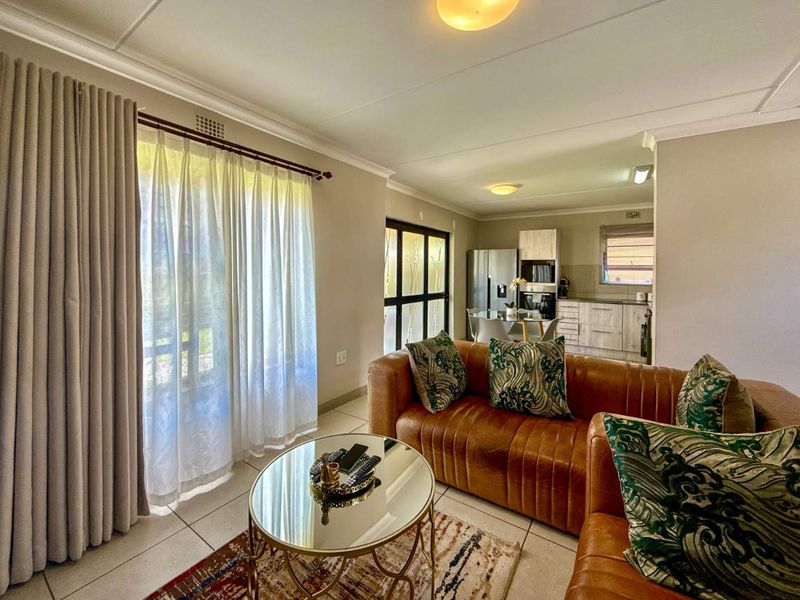 Modern 3-Bedroom Townhouse in Zambezi Manor Lifestyle Estate - Photo 7