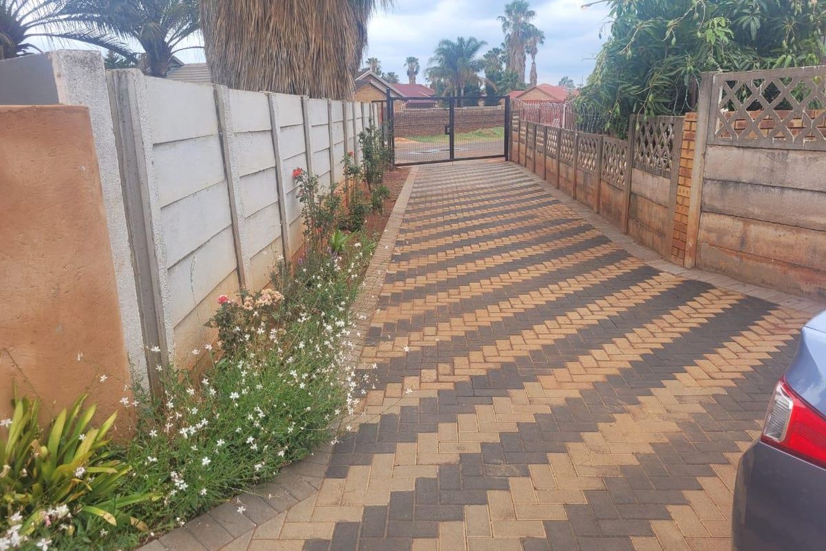 Family home - Photo 3