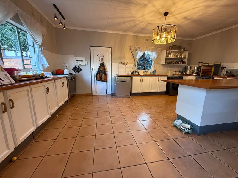 3 Bed, 2.5 Bathroom House in Waverley - Photo 7