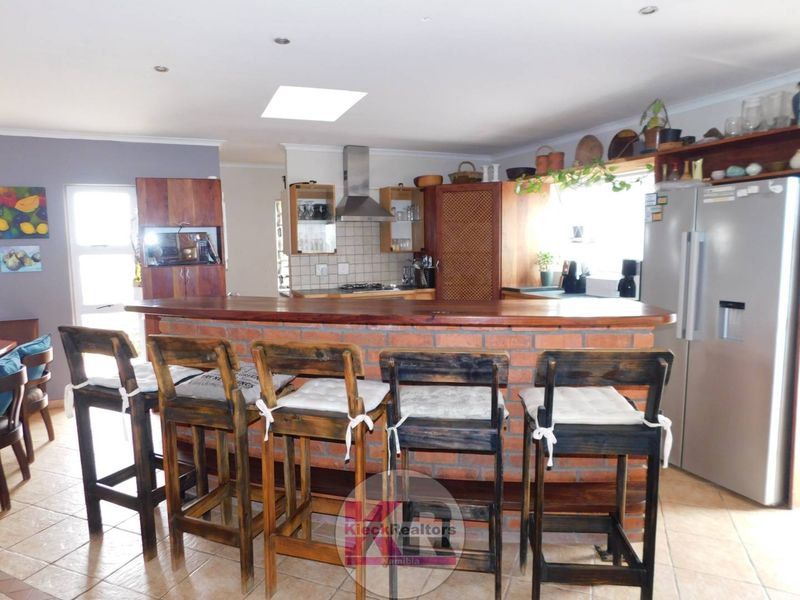 Perfect Coastal Family Home. Plus Flat as an added bonus. Walking distance to the beach. HENTIES BAY (Hentiesbaai) - Photo 8