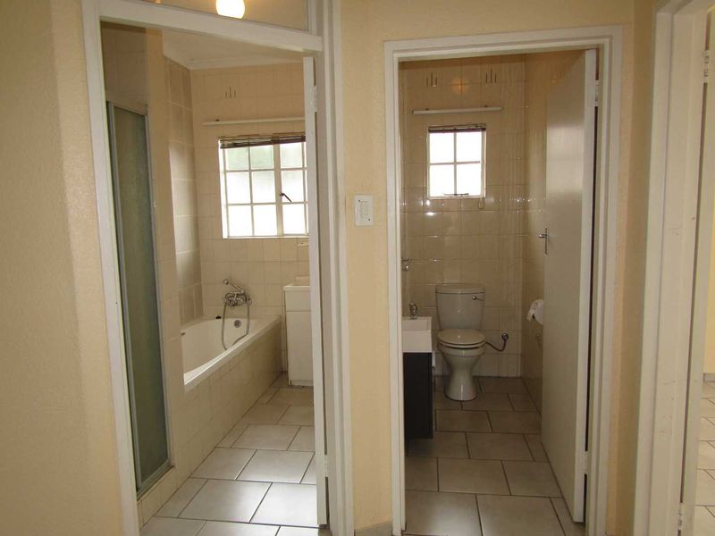 Charming two bedroom life rights home for the elderly. - Photo 5