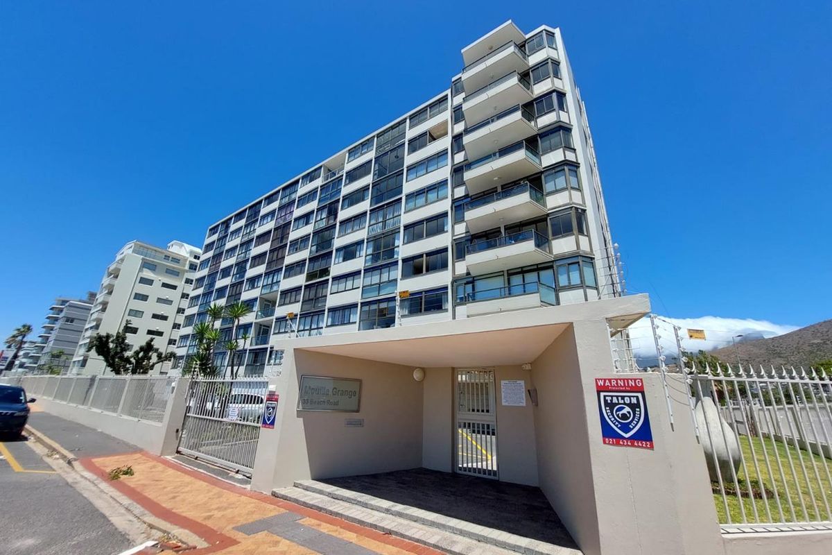 Bachelor apartment to let in Mouille Point - Photo 2