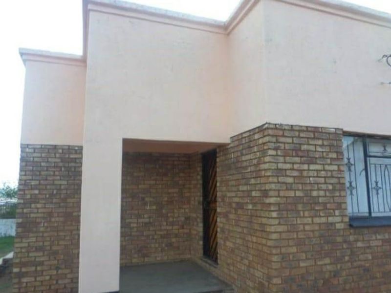 2 bedrooms family home in Atteridgeville ext7 - Photo 3