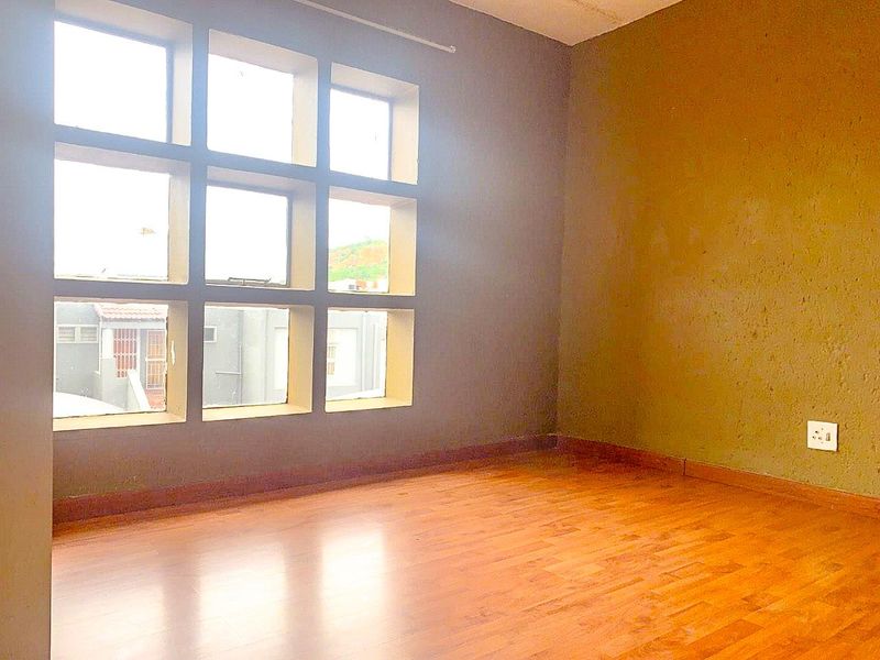 Live in Style: 2-Bedroom with Pool & Braai Area - Photo 6