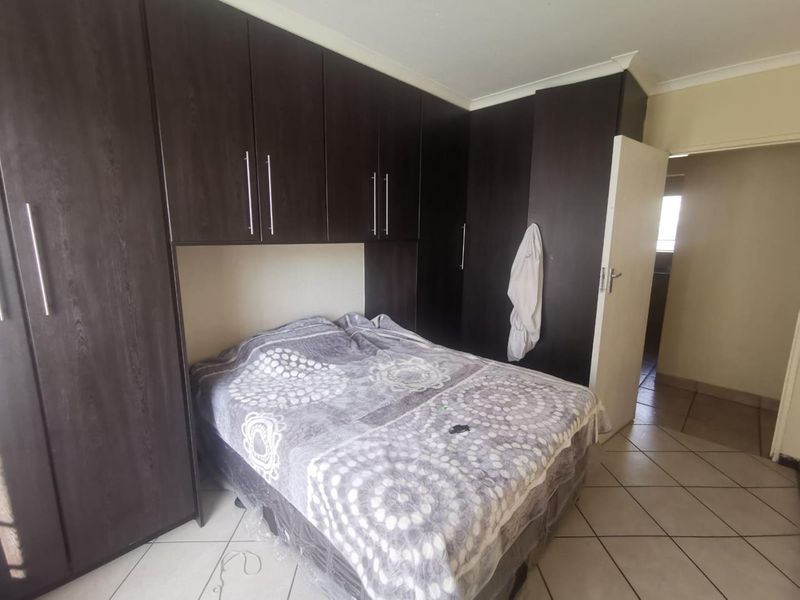 well maintained complex - Photo 7