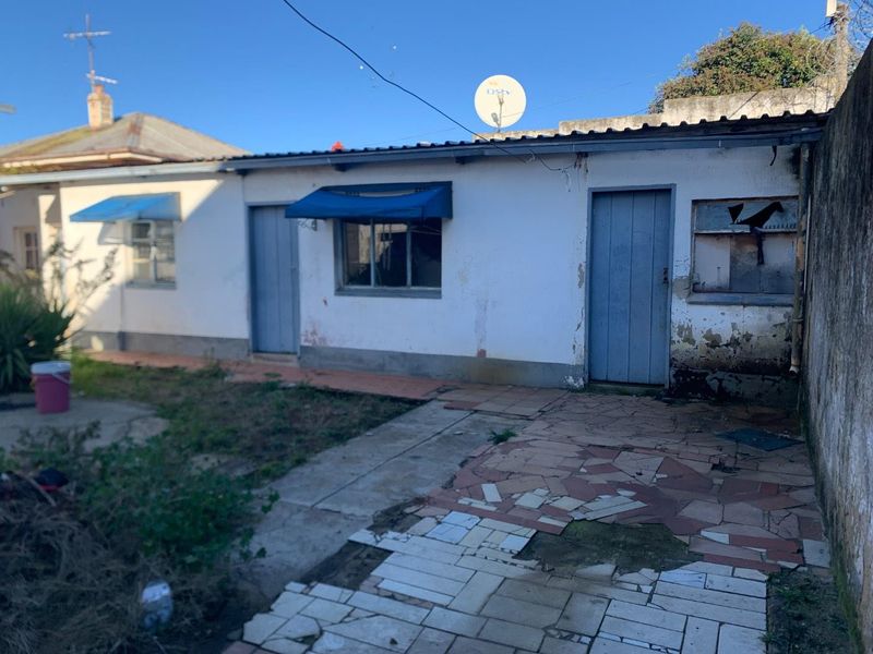 **Spacious 4-Bedroom House for Sale with Rental Income Potential** - Photo 9