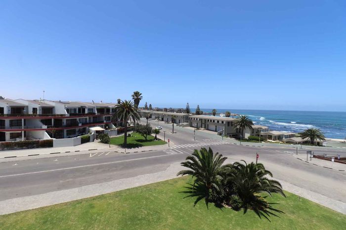 Property #2435143, Penthouse For Sale in City Centre