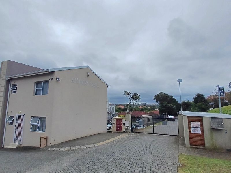 Lovely ground floor 2 bedroom apartment in a double storey standalone building - Photo 10