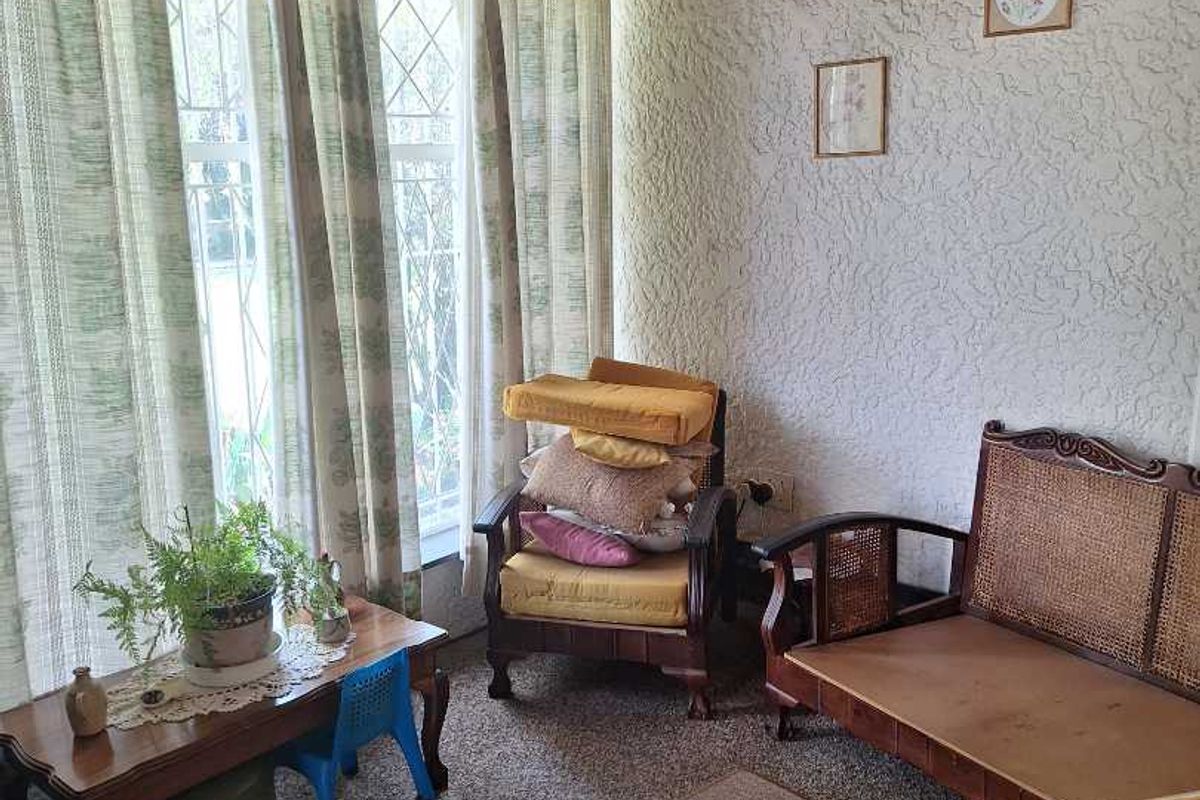 Golden Oldie, Solid build home in Dinwiddie,  Germiston - Photo 2