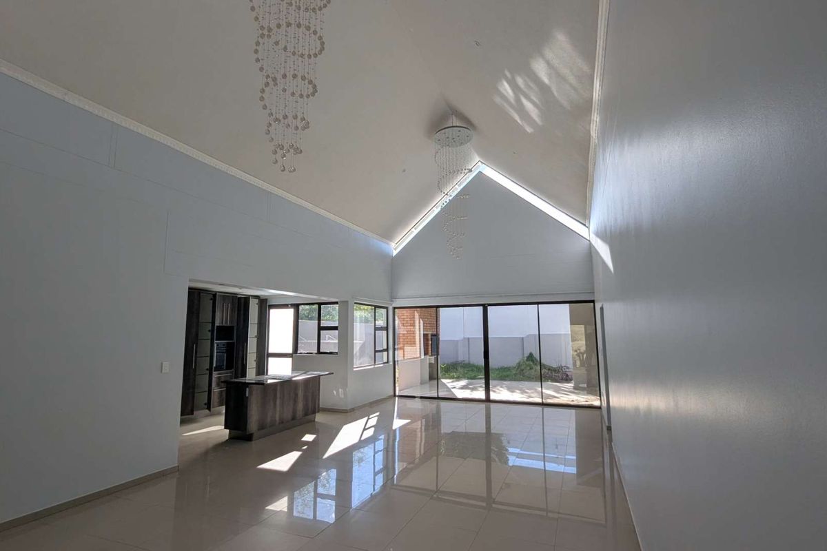 Sleek and contemporary 3 Bedroom home - Photo 2