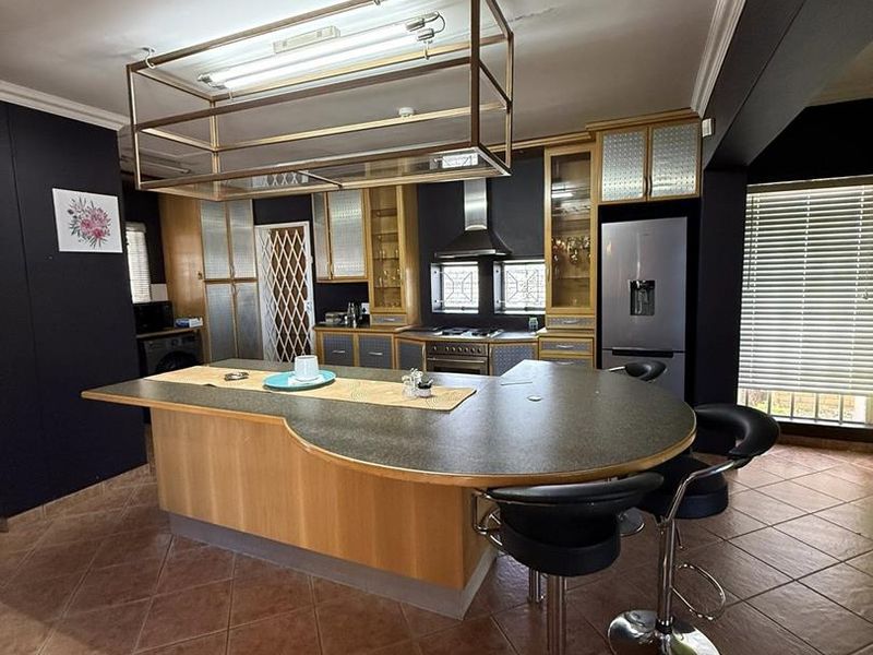 Kleine Kuppe- For Sale- N$2 600 000 - Photo 3