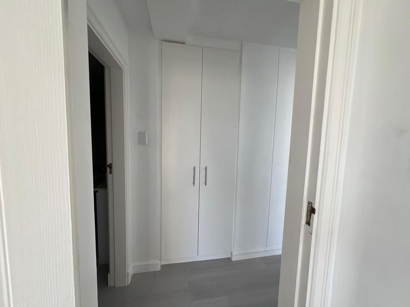 VIEWS and 2 Secure basement parkings!! - Photo 8