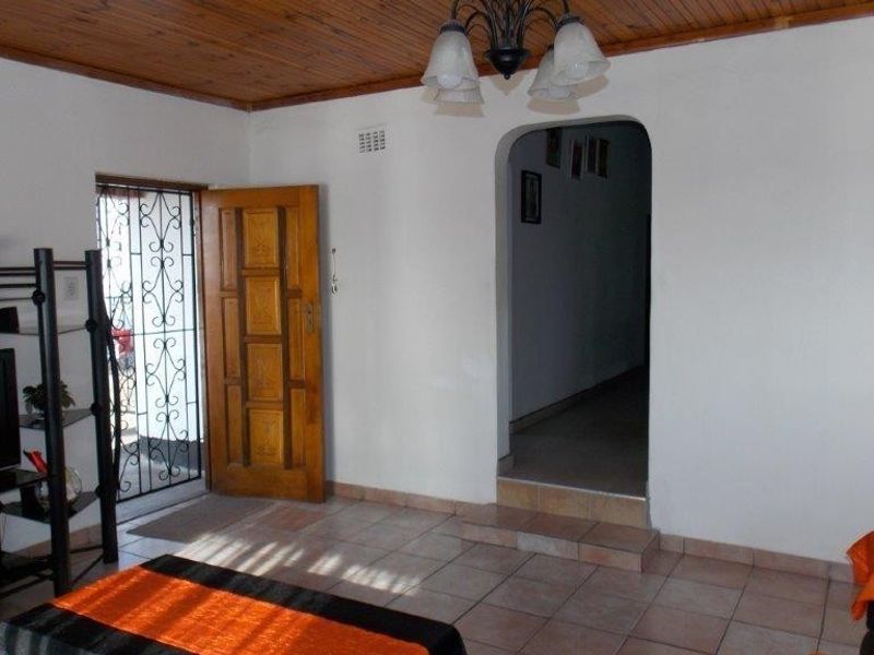 Your New Chill Pad Awaits in Prime Shallcross! - Photo 8