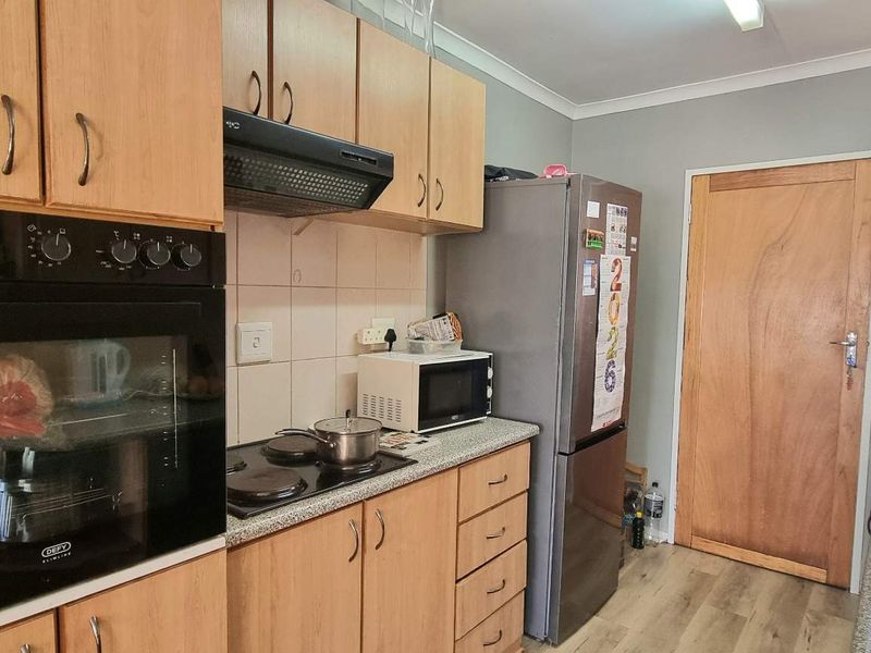 MOVE-IN-READY GEM - Photo 10