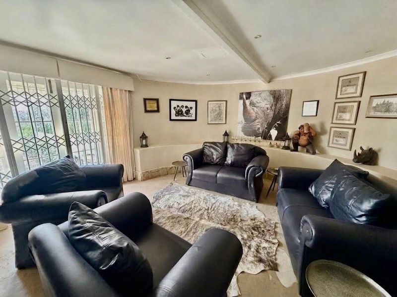 A Rare Midlands Country Estate with an Established Truffle Orchard - Photo 4