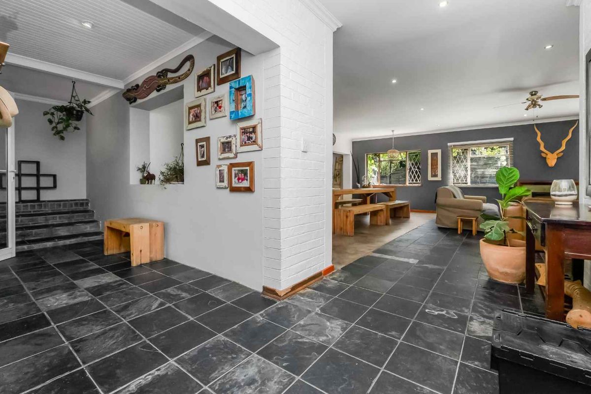 4 BEDROOM HOUSE FOR SALE IN BRYANSTON - Photo 5