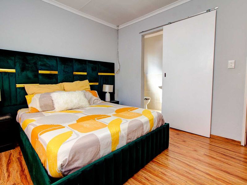 Effortless Living: Stylish Townhouse Awaits You! - Photo 9