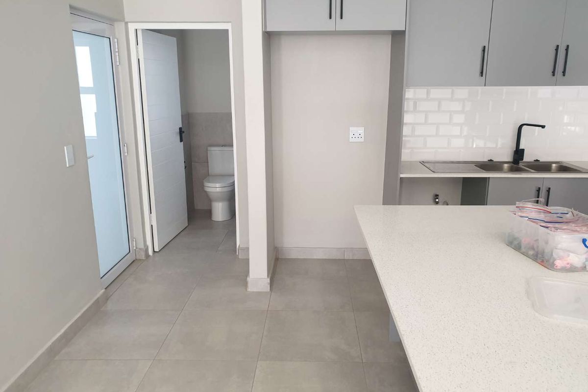 Experience Unmatched Luxury in Our New Rental Apartment Complex - Photo 5