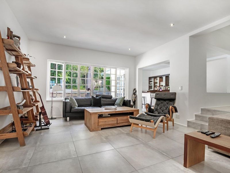 MODERN, STYLISH FAMILY HOME FOR SALE IN FOURWAYS GARDENS - Photo 10