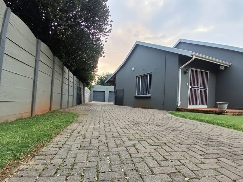 modern home with limitless potential - Photo 2