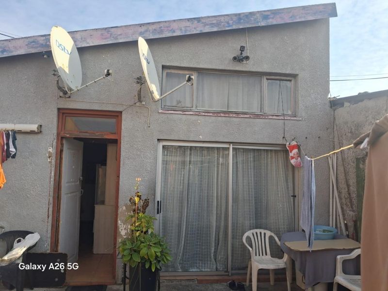 Investment Home with 3 Bachelor Pads Income Potential in Merewent - Photo 9