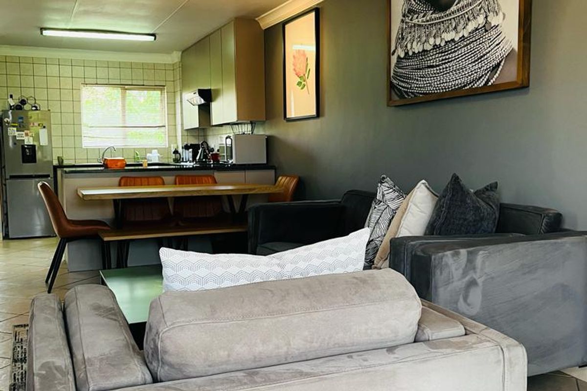 2 Bedroom Apartment For Sale in Leeuwenhof - Photo 4
