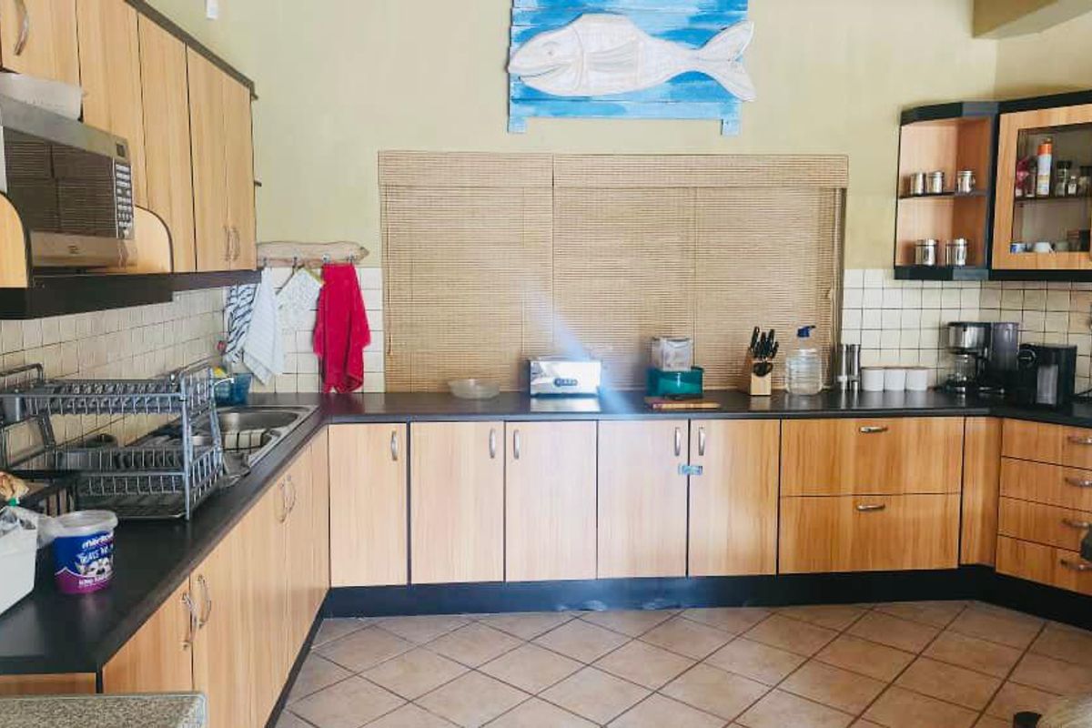 House For Sale - Long Beach - Photo 3