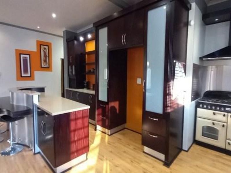 FOR SALE- 4 BEDROOM HOUSE IN OKAHANDJA, NAMIBIA - Photo 5