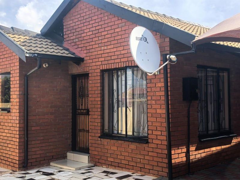 2 bedrooms Home for sale in Soshanguve WW - Photo 1