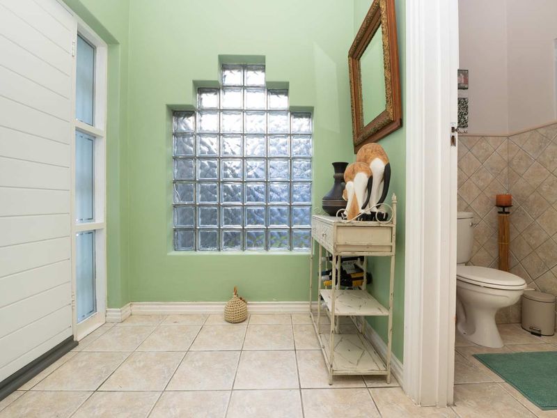 Prime corner stand- Dual Dwelling opportunity in sought-after area! - Photo 5