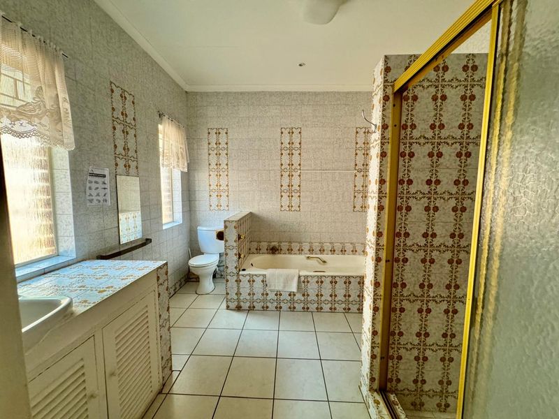 GUEST HOUSE FULLY FURNISHED FOR SALE IN PRETORIA NORTH - Photo 10