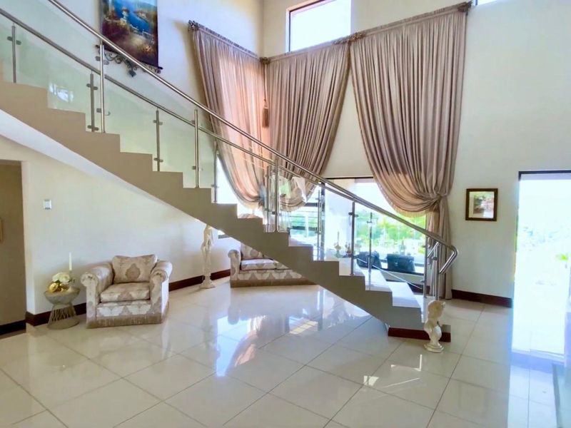 Oozing with |Luxury and Class - Photo 9