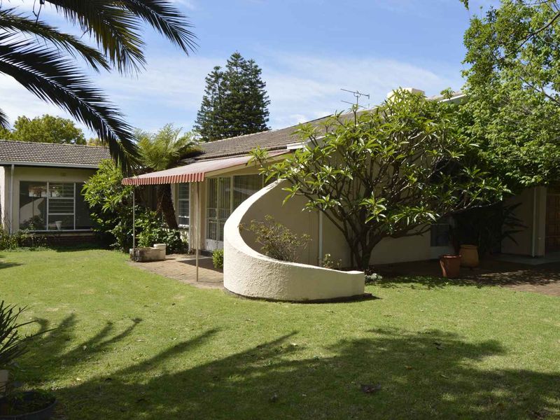 Charming Family Home in Serene Edleen Enclave - Photo 5