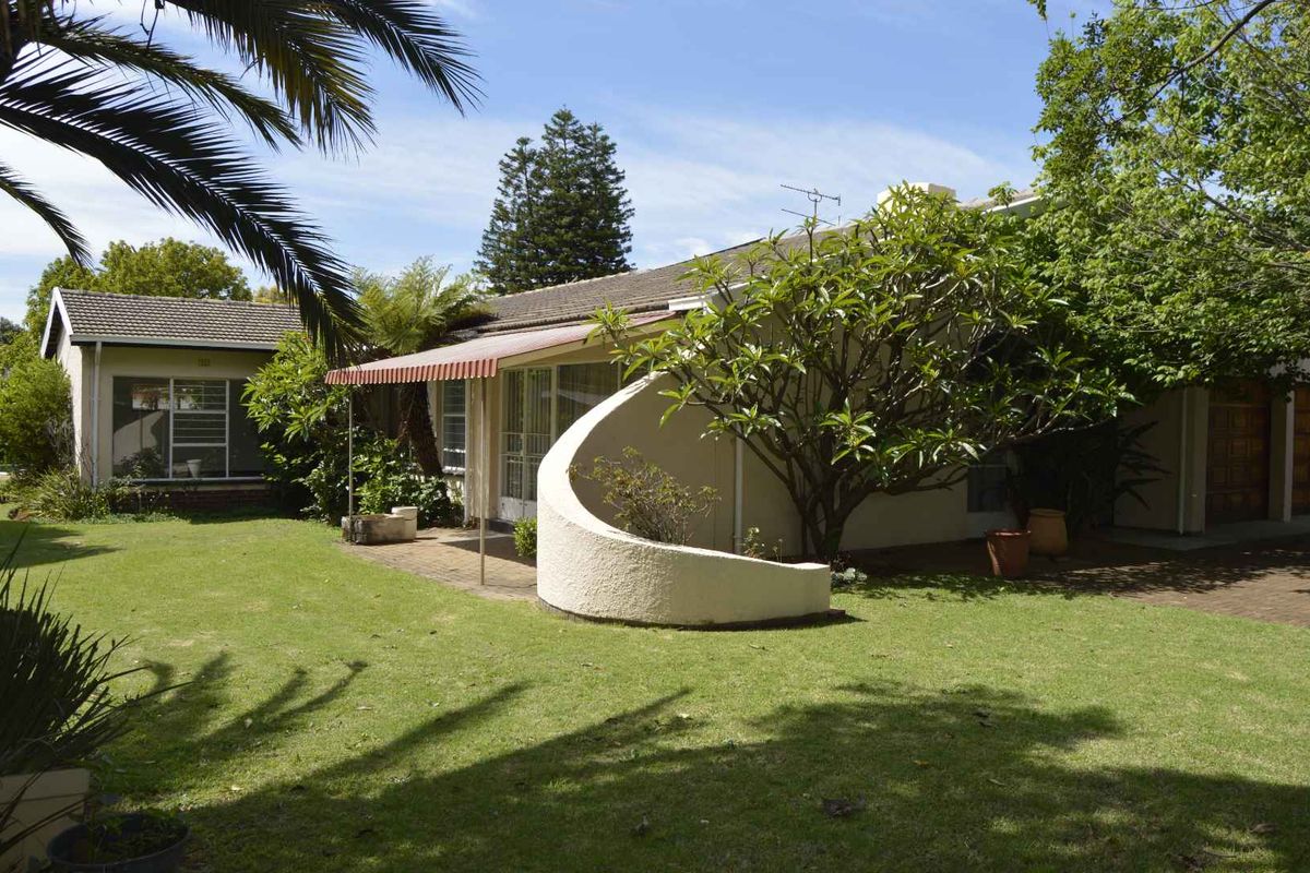 Charming Family Home in Serene Edleen Enclave - Photo 5
