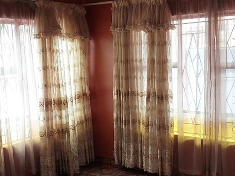 3 bedrooms house for sale in Soshanguve East - Photo 6