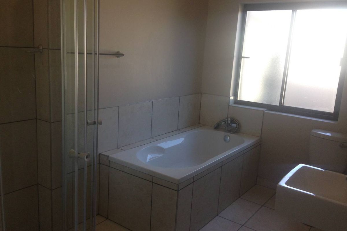 Acacia Vale 3 Bedroom - Photo 5