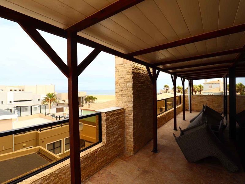 Spacious 4-Bedroom Sea-View Townhouse for Sale in Vogelstrand, Swakopmund - Photo 7