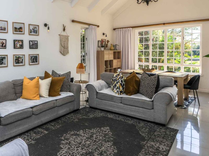 A Beautiful Family Retreat in Prestigious Mount Edgecombe Estate - Photo 10